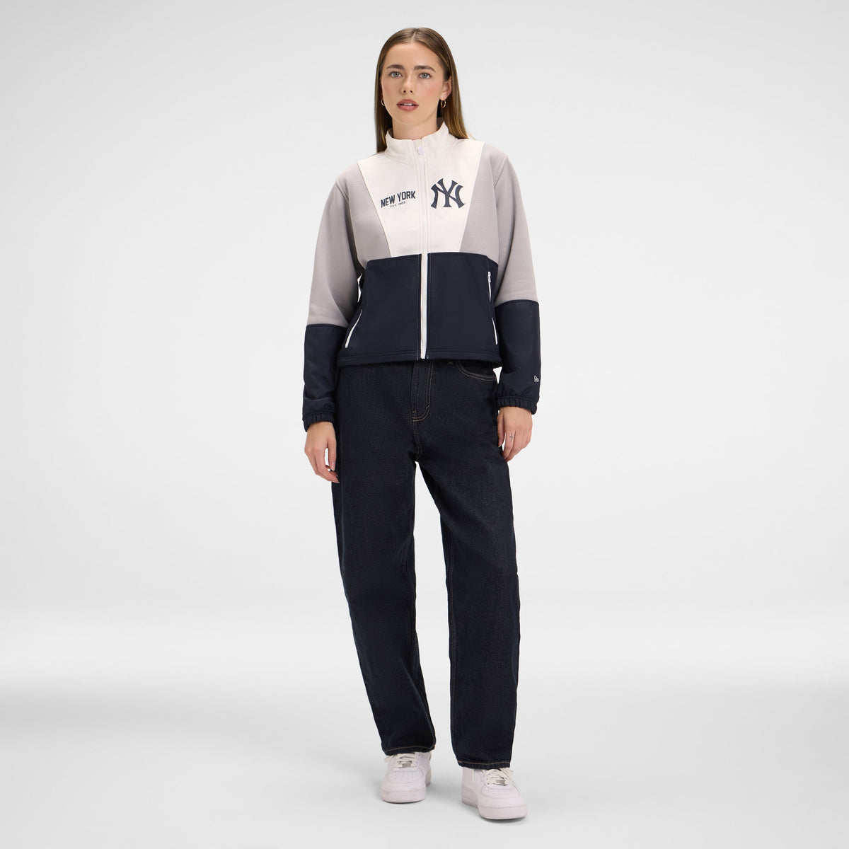 Philadelphia Phillies Leisure Women's Full-Zip Sweatshirt