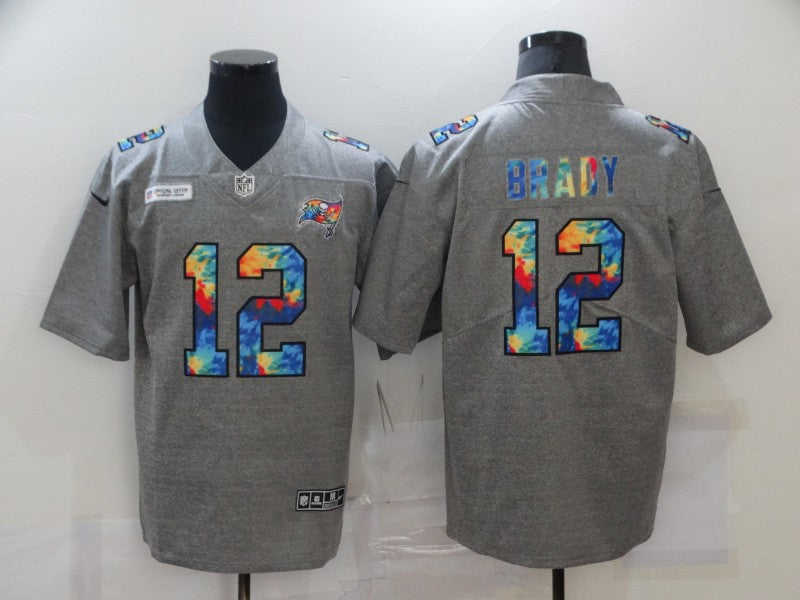 Mens Tampa Bay Buccaneers #12 Tom Brady 2020 Grey Crucial Catch Limited Stitched Jersey