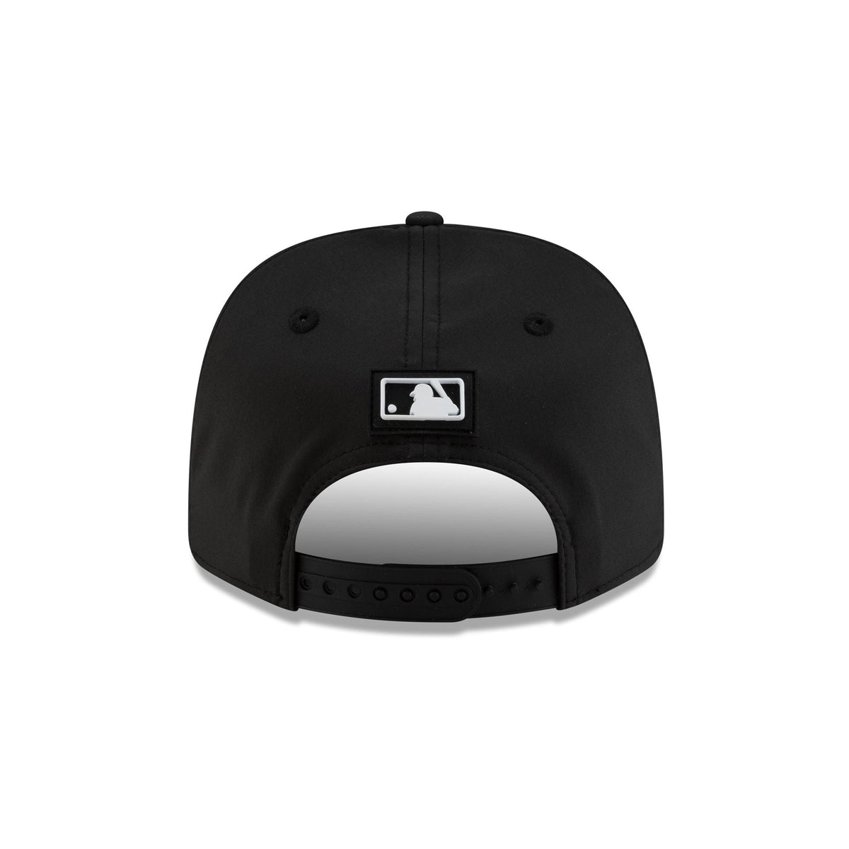 New York Yankees 2026 Clubhouse Black & White Split Panel 9SEVENTY Stretch-Snap Hat