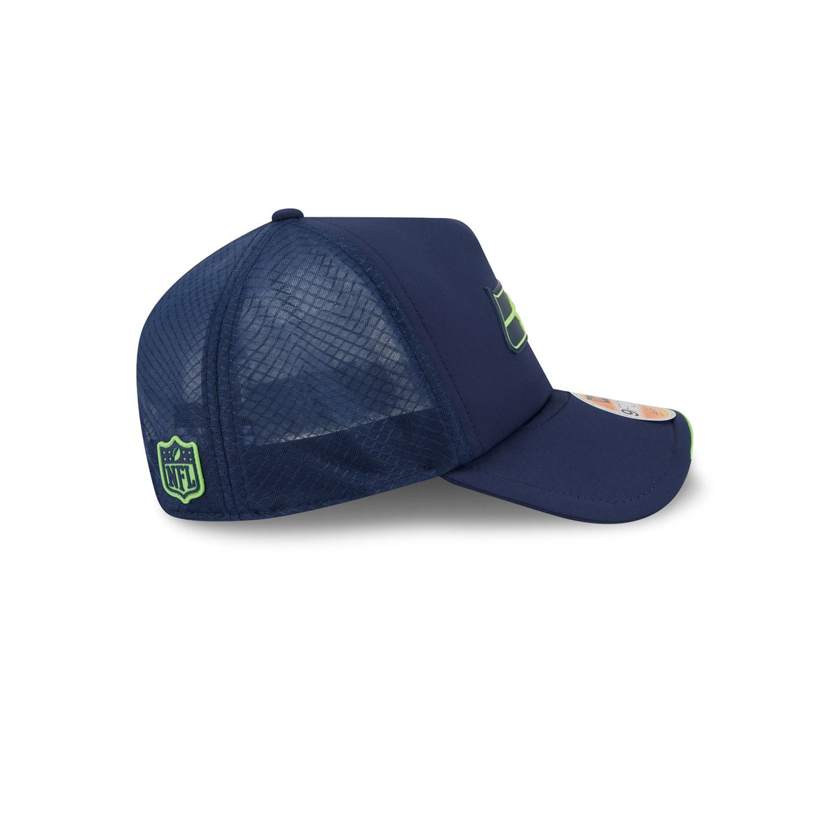Seattle Seahawks 2026 Sideline 9FORTY APEX Trucker Hat
