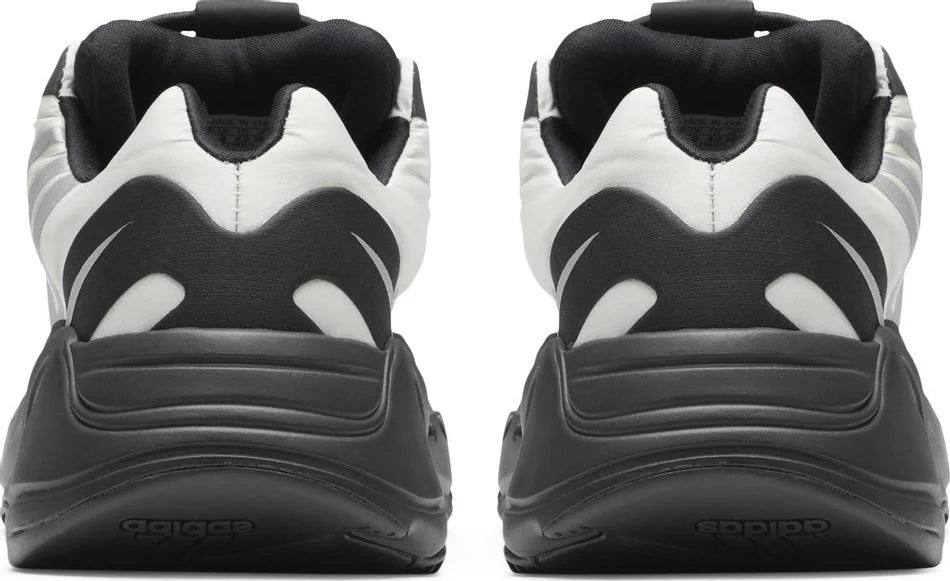 Yeezy Boost 700 MNVN - Bone